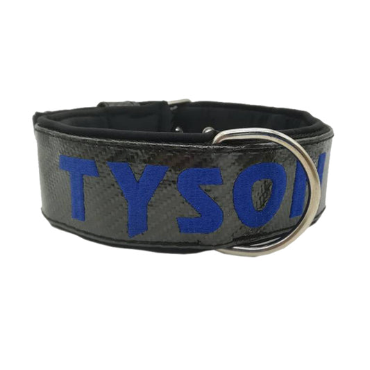 Detalle de anilla media luna soldada en collar de carbono negro Bullstyle